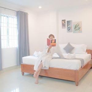White Corner Hotel